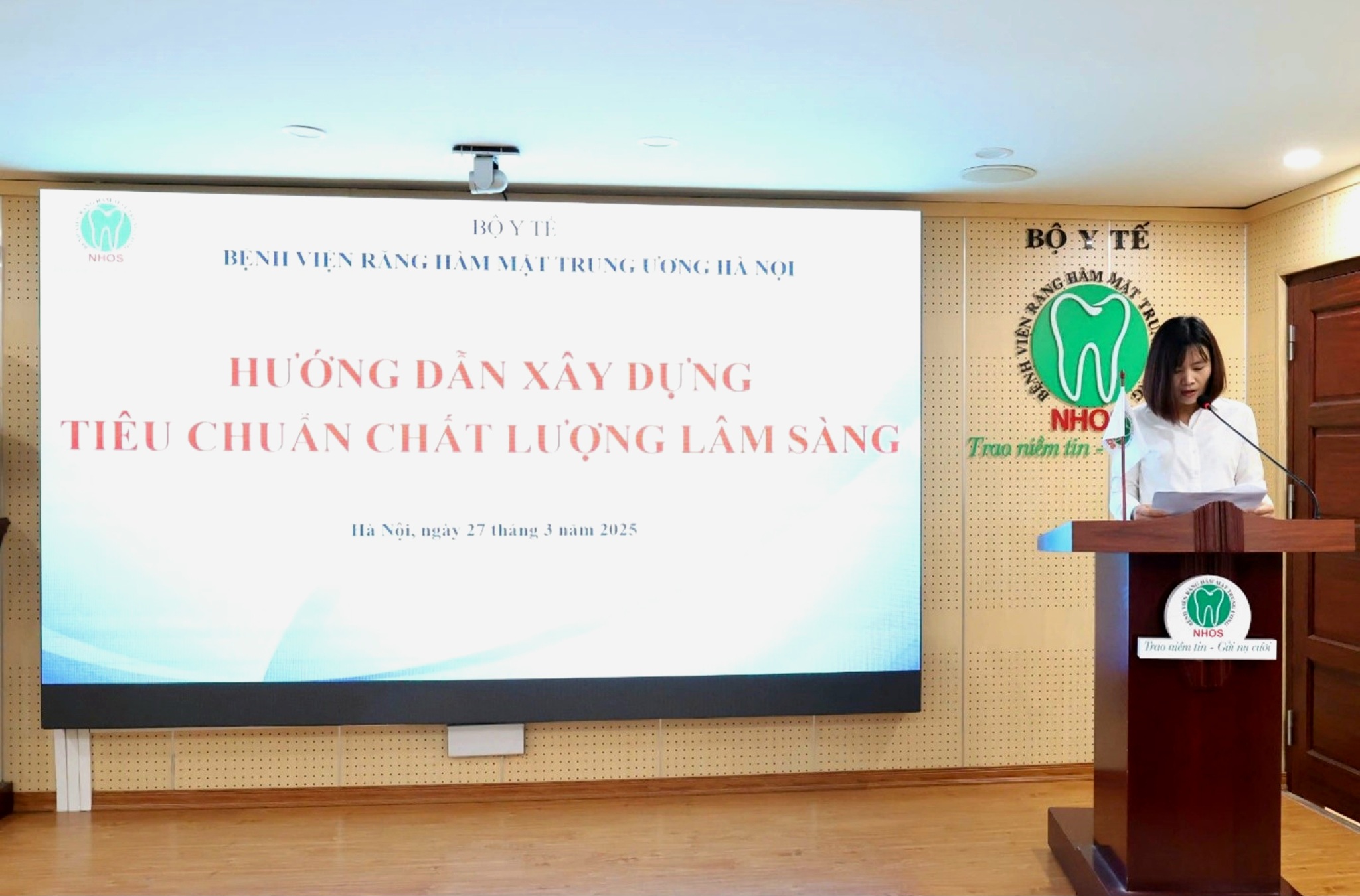 ThS. Nguyễn Thị Lan Anh, phụ trách phòng Quản lý chất lượng phát biểu